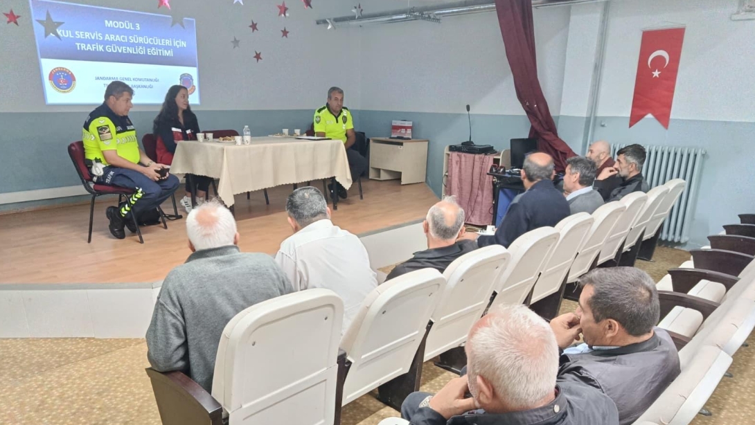 Taşımalı Eğitim Kapsamında Servis Şoförleri ve Rehber Personele Eğitim Verildi, Araçlar Denetlendi